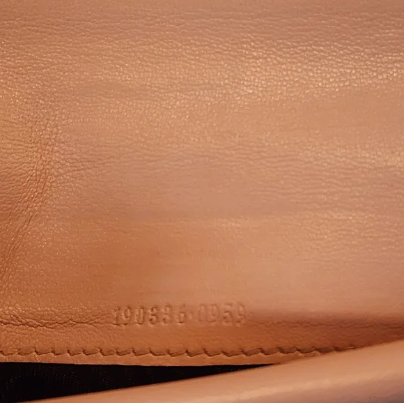 Gucci Guccissima light Pink wallet EUC - Picture 14 of 14